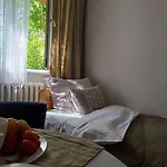 Daire Zielona Wiolinowa Varşova